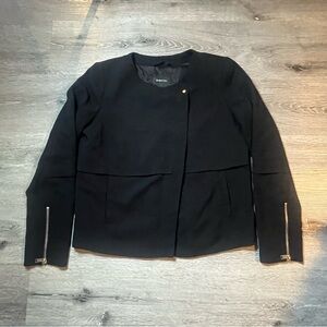 Aritzia Babaton Black Crepe Moto Asymmetrical Zip Jacket Size 8 Contemporary